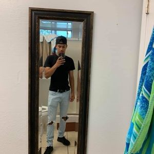 Meet your Posher, Giancarlos